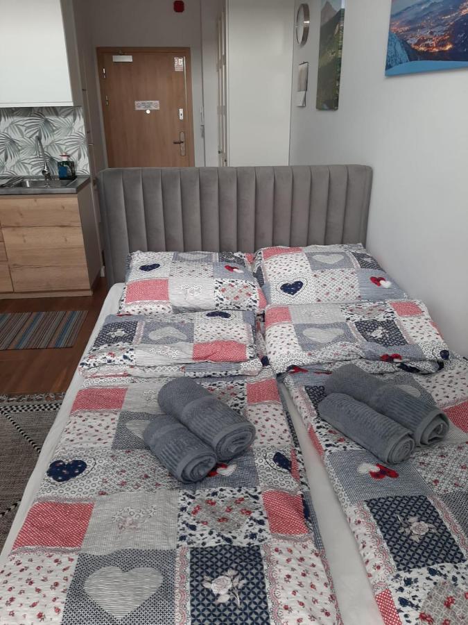 Aparta Lotnisko Breslavia Esterno foto