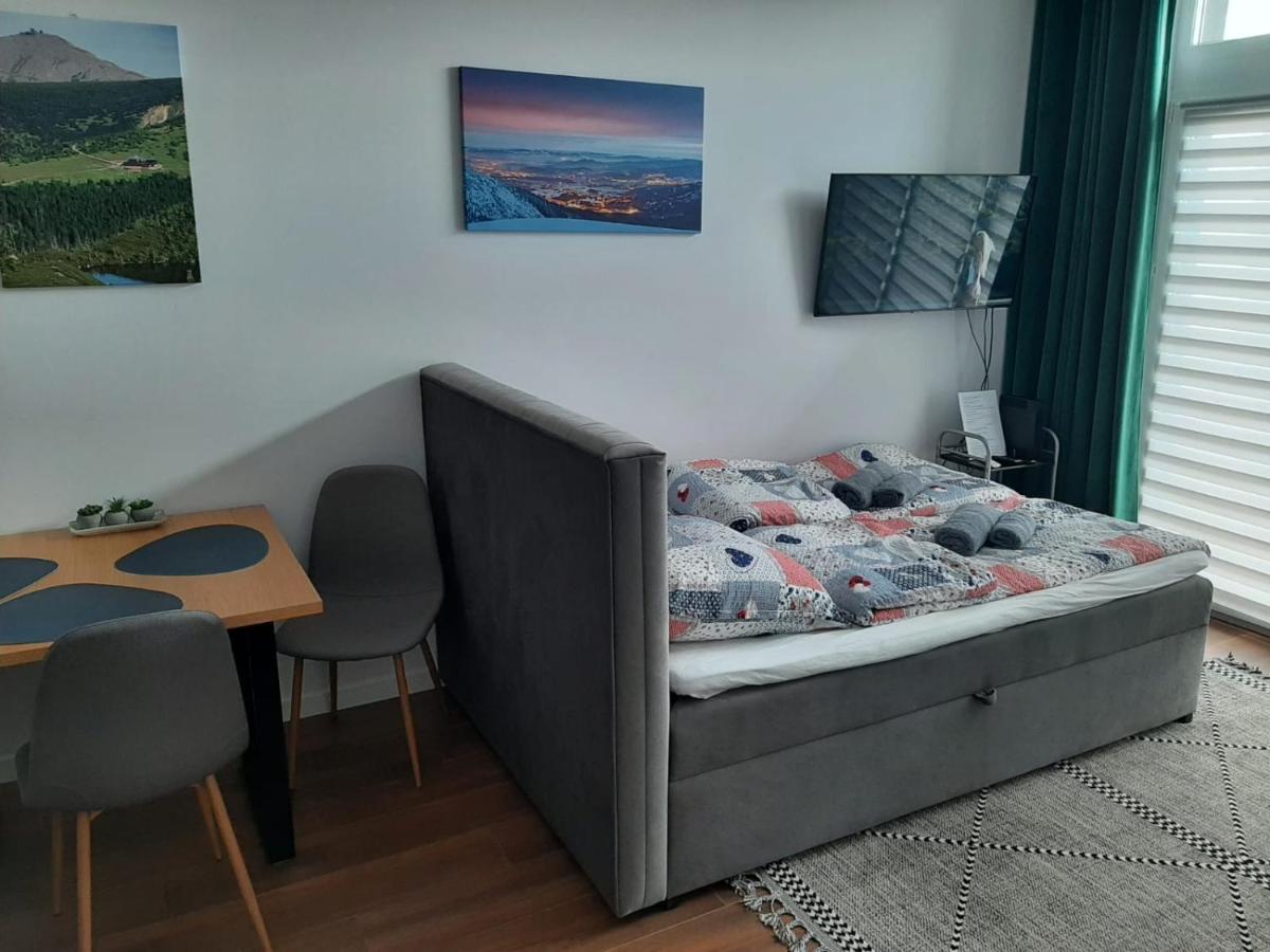 Aparta Lotnisko Breslavia Esterno foto